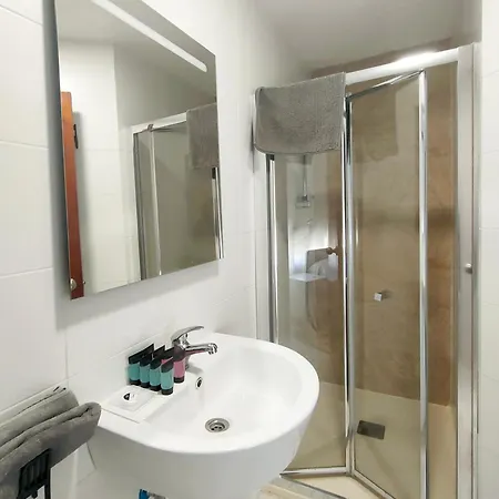 Aqua House 2*