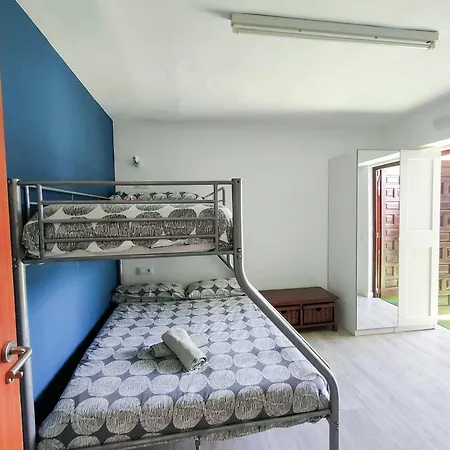 Affittacamere Aqua House 2*
