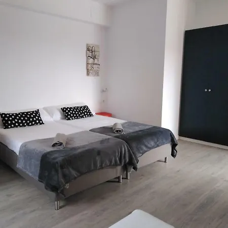 Aqua House 德尼亚